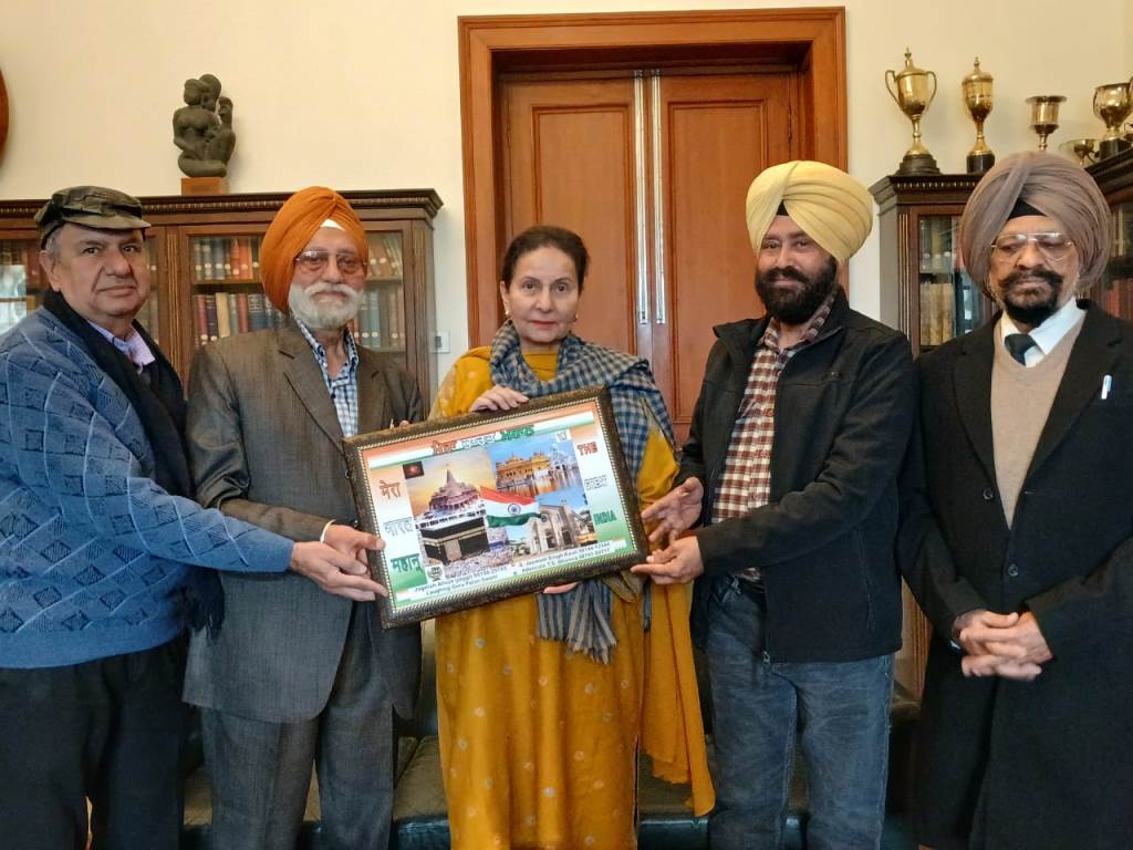 Poster showing world peace and solidarity released